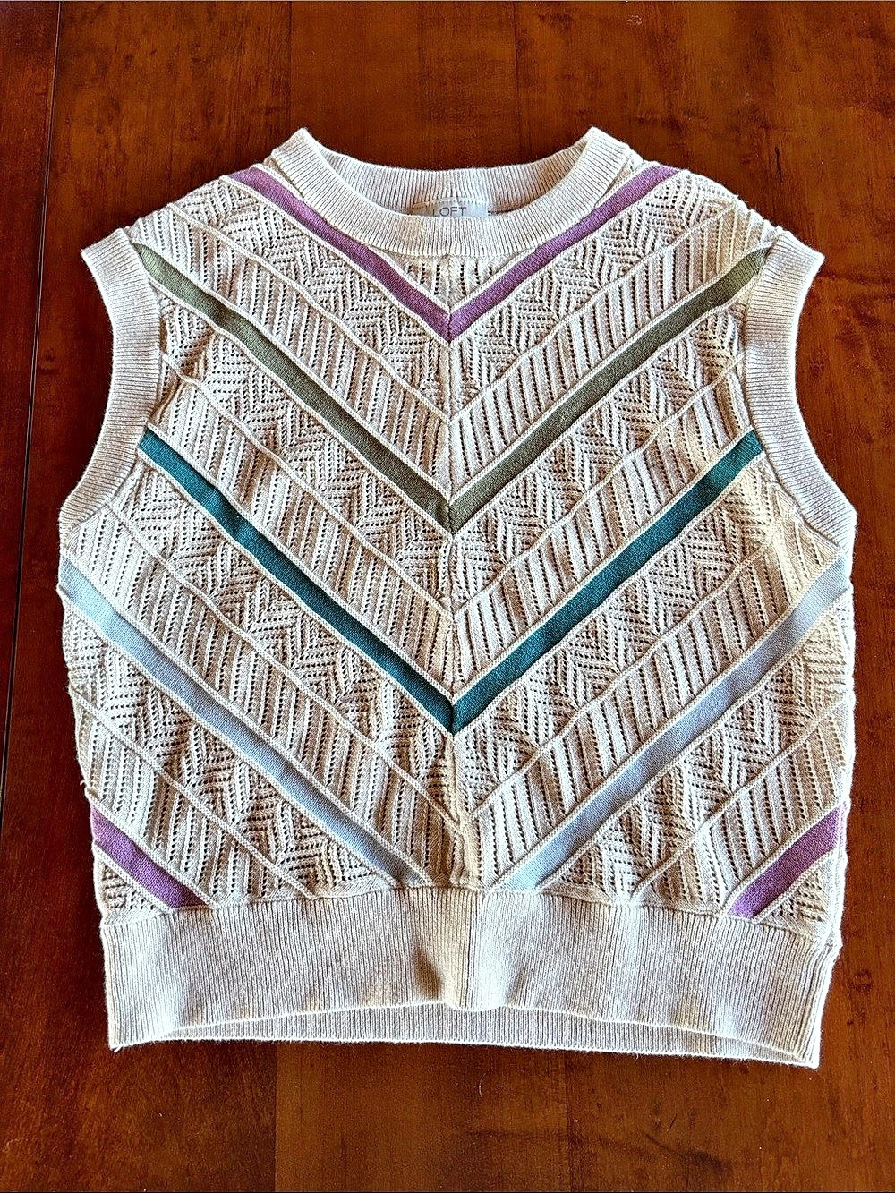 LOFT V-Neck Sweater Vest in Cream & Purple Size Small